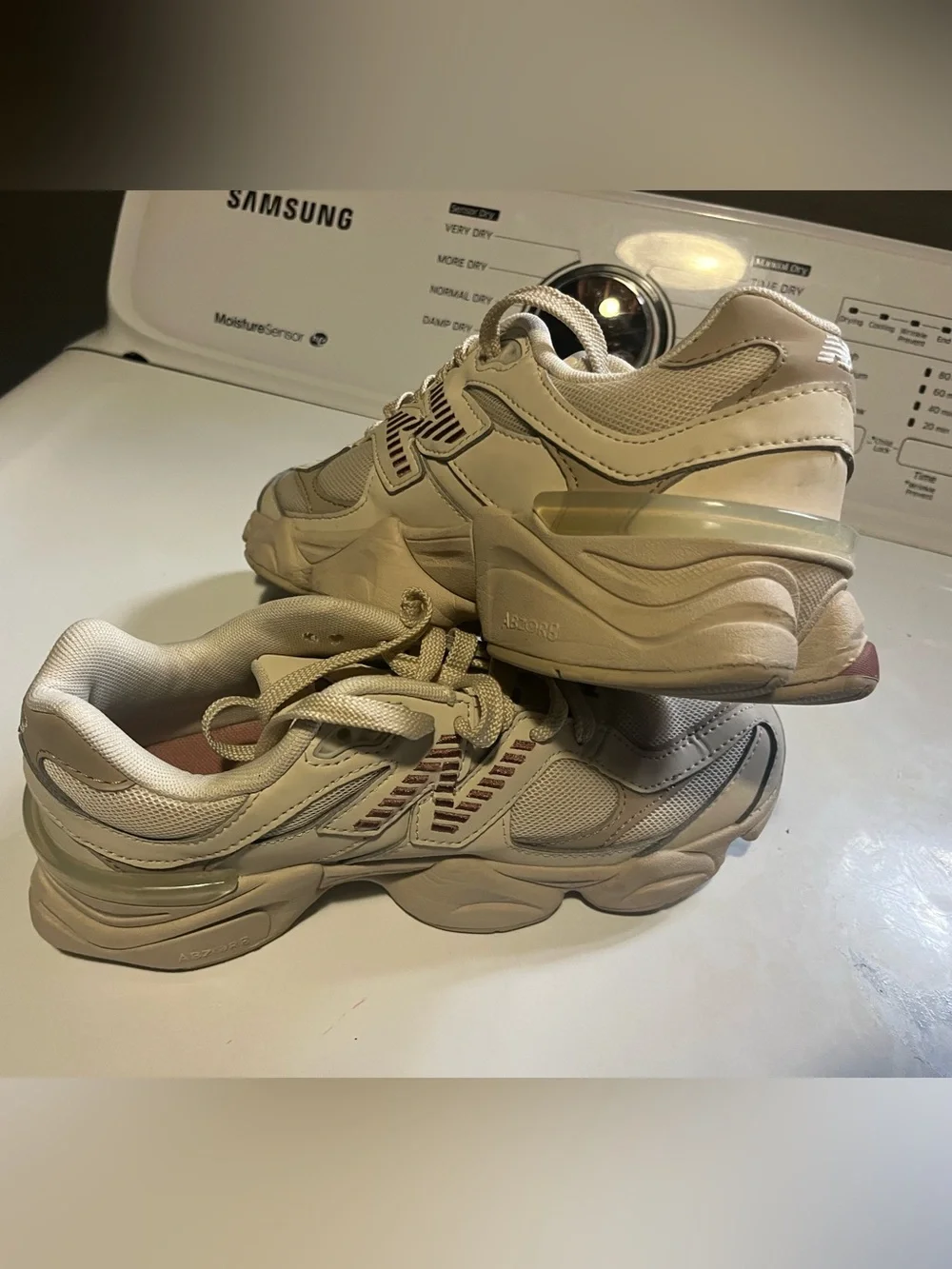 New Balance Cream/Tan Sneakers with Maroon N Logo